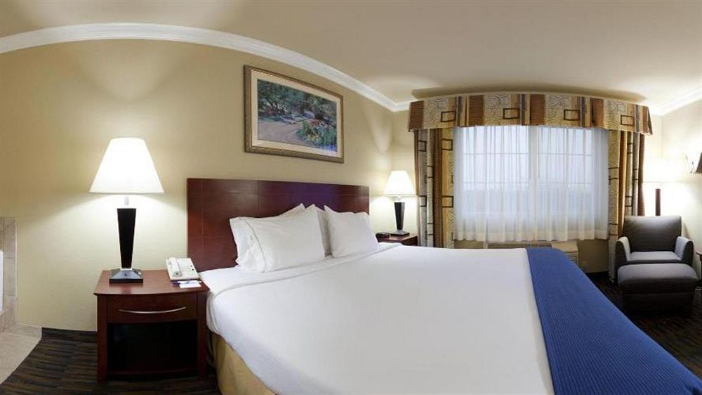 Holiday Inn Express & Suites Watsonville By Ihg Exterior foto