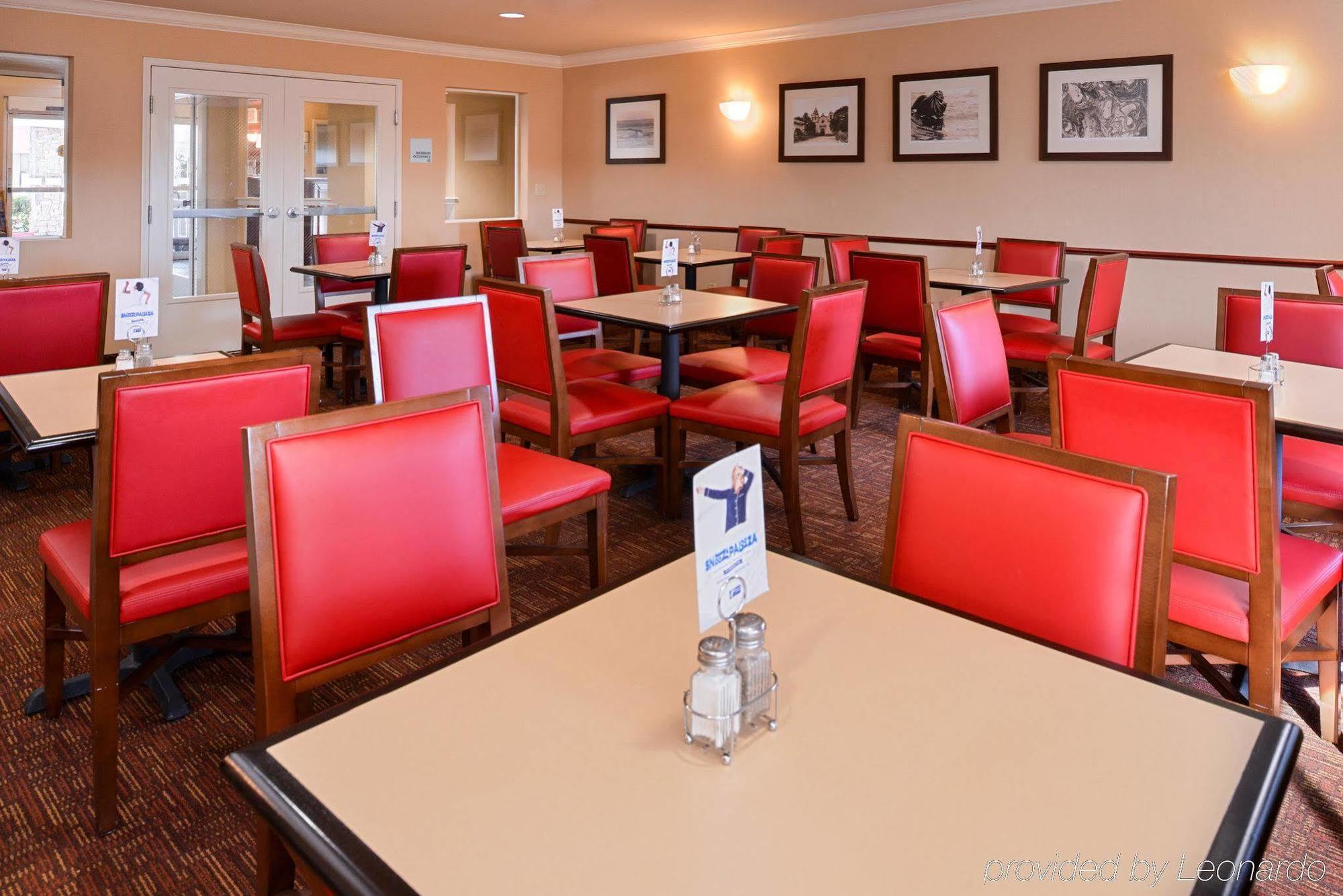 Holiday Inn Express & Suites Watsonville By Ihg Exterior foto