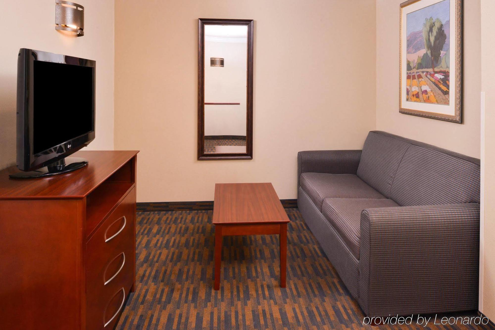 Holiday Inn Express & Suites Watsonville By Ihg Exterior foto